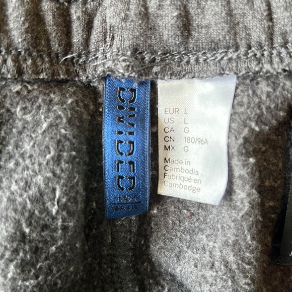 Dark Grey Sweat Shorts from H&M, size Large - Picture 4 of 4